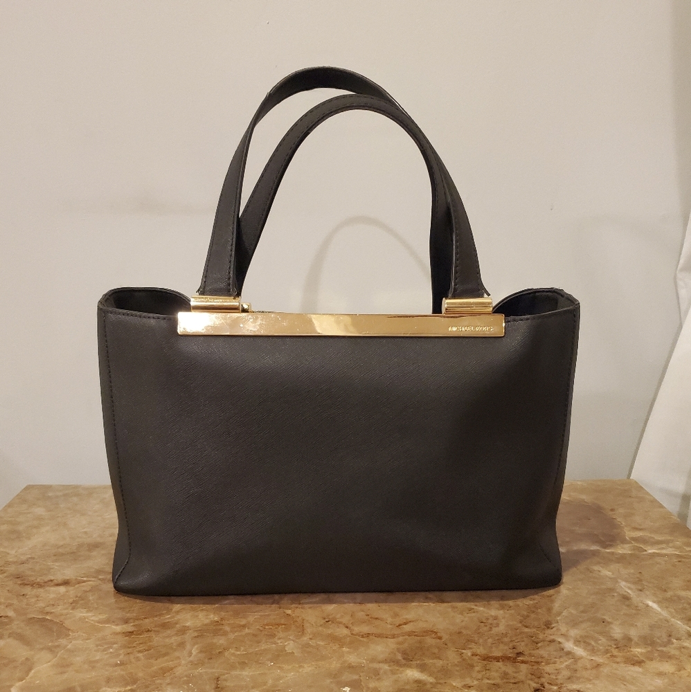 MICHAEL KORS WOMEN’S TILDA SAFFIANO LEATHER LARGE BLACK TOTE